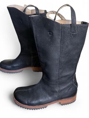 Black Pebbled Leather Tall Pull On Knee High Boots Ripple Lug Sole Size 6